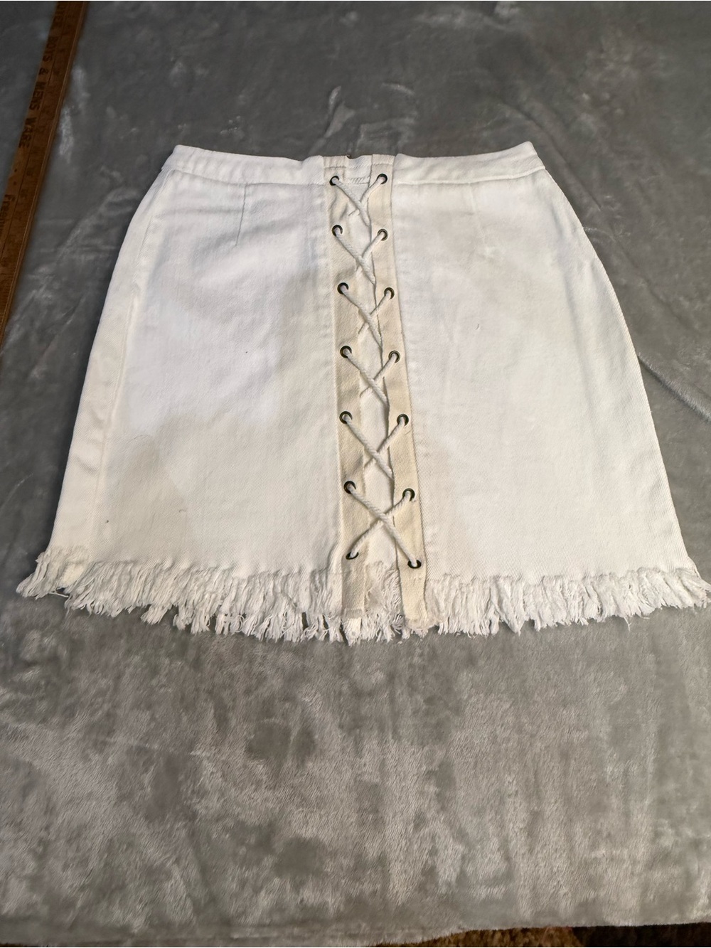 Hayden Los Angeles White Mini Skirt Size M